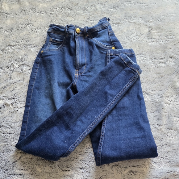 Ultra High Rise Booty Shaping Sol Beauty and Care Jeans - Picture 11 of 12